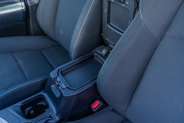 
								2018 Toyota RAV4 XLE Sport Utility 4D full									