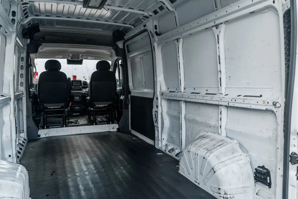 
								2023 Ram ProMaster Cargo Van 2500 High Roof Van 3D full									