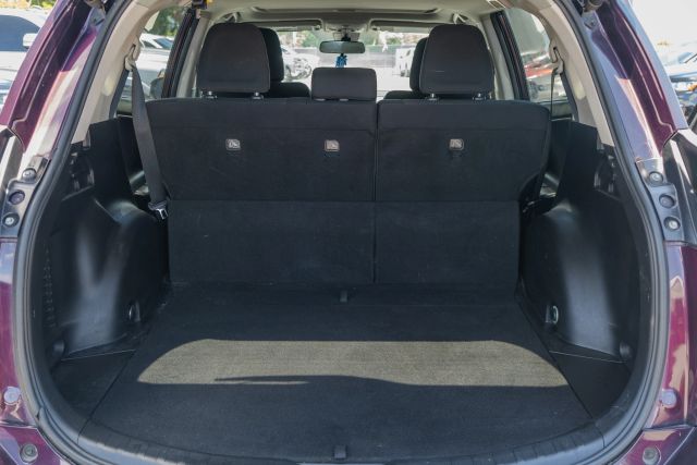 
								2018 Toyota RAV4 XLE Sport Utility 4D full									