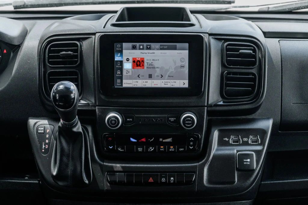 
								2022 Ram ProMaster Cargo Van 2500 High Roof Van 3D full									