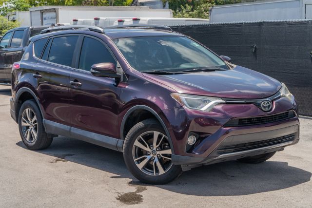 
								2018 Toyota RAV4 XLE Sport Utility 4D full									