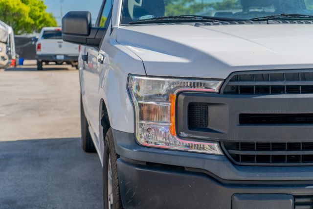 
								2020 Ford F150 Regular Cab XL Pickup 2D 8 ft full									