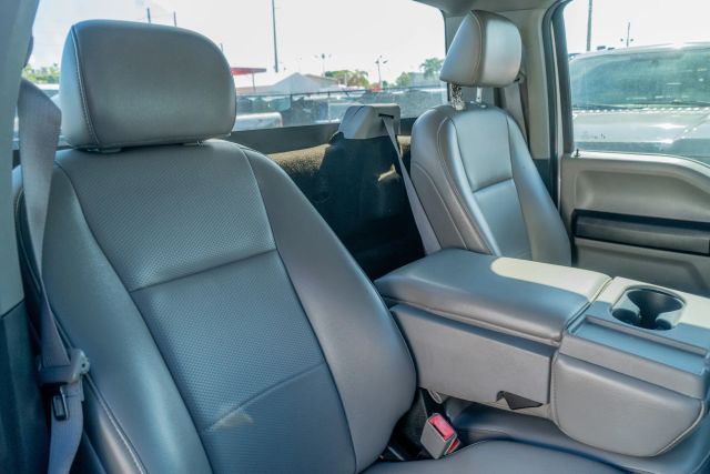 
								2020 Ford F150 Regular Cab XL Pickup 2D 8 ft full									