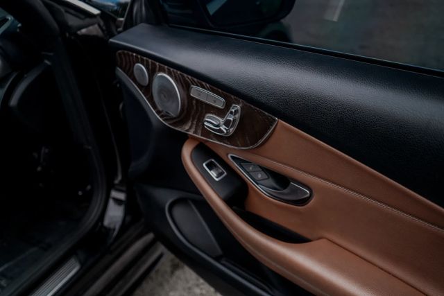 
								2018 Mercedes-Benz C-Class C 300 Cabriolet 2D full									