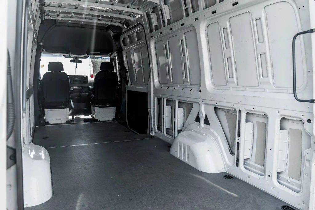 
								2023 Mercedes-Benz Sprinter 2500 Cargo High Roof w/170  WB Van 3D full									