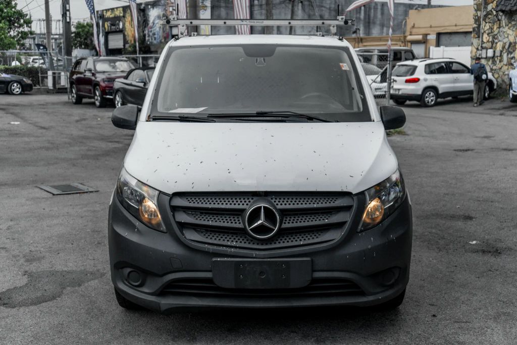 
								2018 Mercedes-Benz Metris WORKER Cargo Van 3D full									