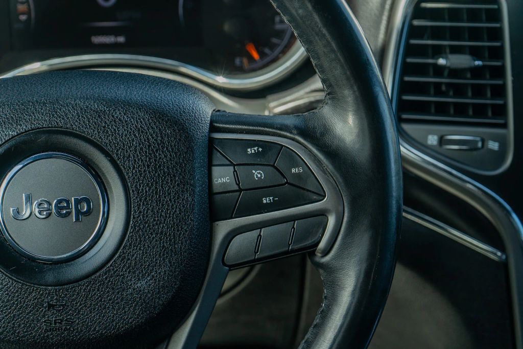 
								2018 Jeep Grand Cherokee Limited Sport Utility 4D full									