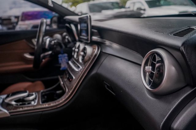 
								2018 Mercedes-Benz C-Class C 300 Cabriolet 2D full									