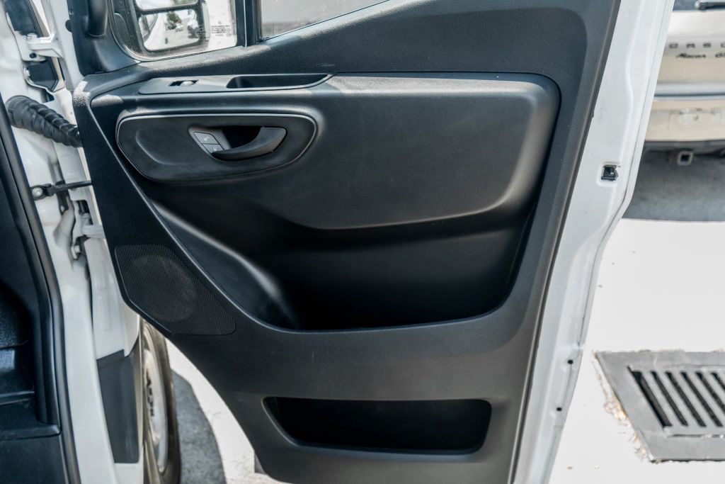 
								2021 Mercedes-Benz Sprinter 2500 Cargo High Roof w/170  WB Van 3D full									