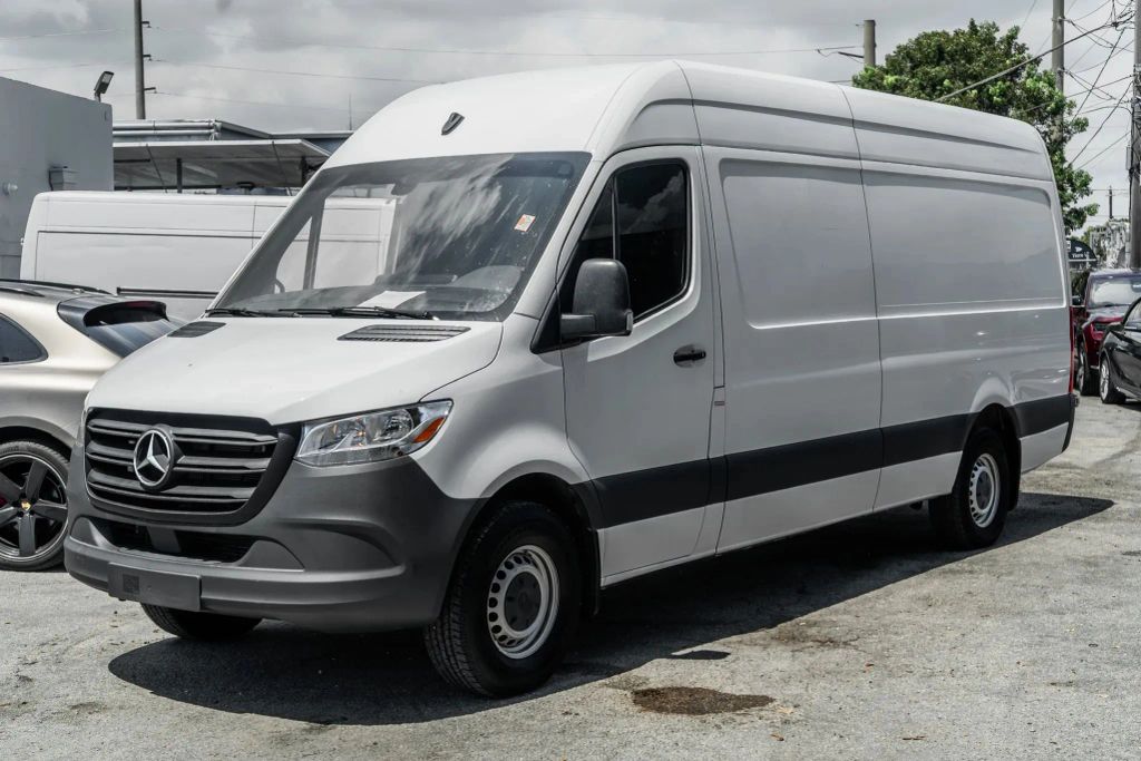 
								2023 Mercedes-Benz Sprinter 2500 Cargo High Roof w/170  WB Van 3D full									