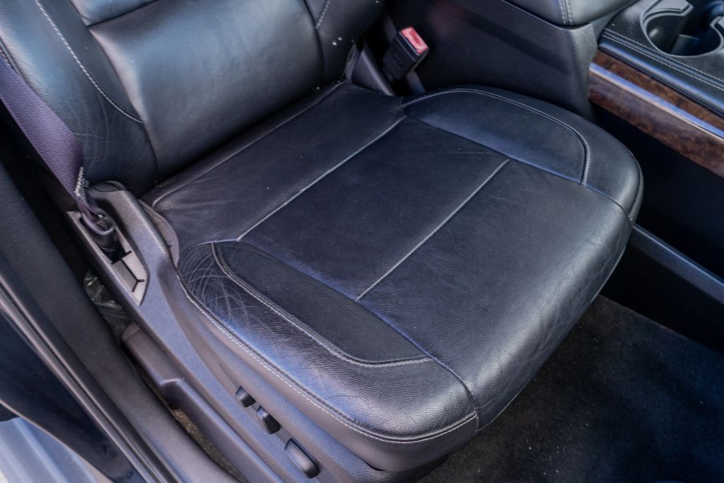 
								2017 Chevrolet Suburban LT Sport Utility 4D full									