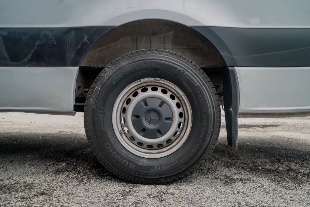 
								2023 Mercedes-Benz Sprinter 2500 Cargo High Roof w/170  WB Van 3D full									