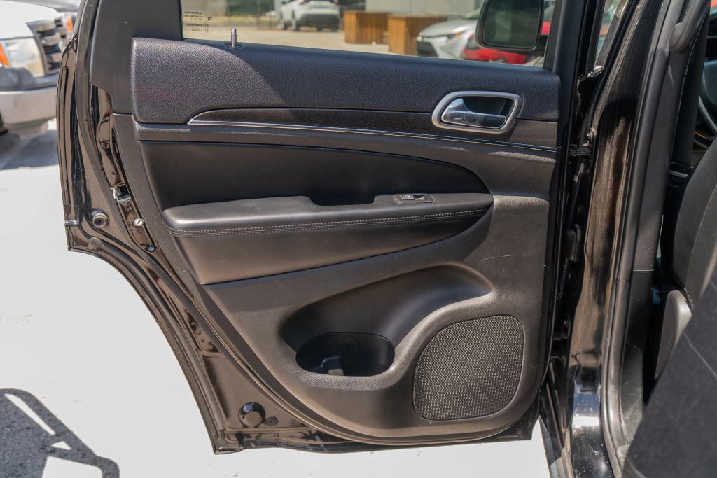 
								2018 Jeep Grand Cherokee Limited Sport Utility 4D full									