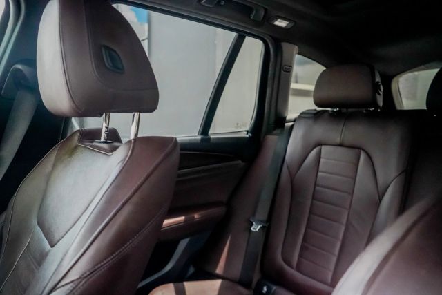 
								2019 BMW X3 sDrive30i Sport Utility 4D full									