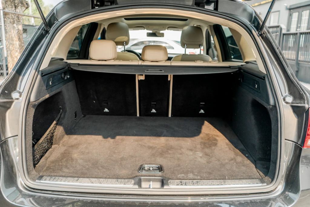 
								2020 Mercedes-Benz GLC GLC 300 Sport Utility 4D full									