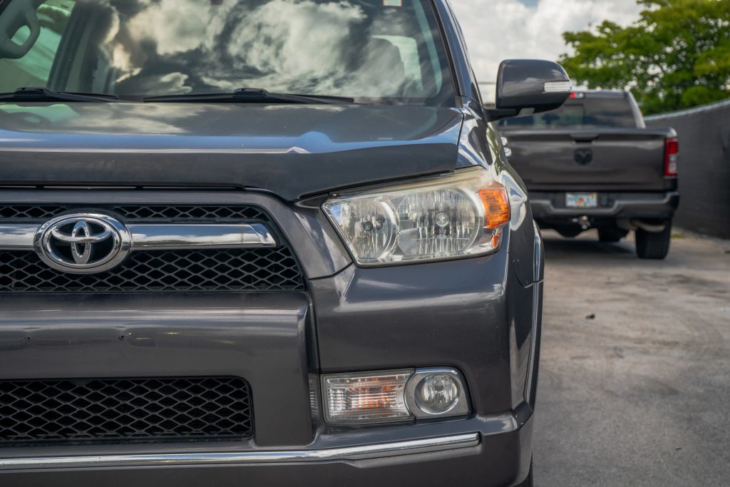 
								2012 Toyota 4Runner Limited Sport Utility 4D full									