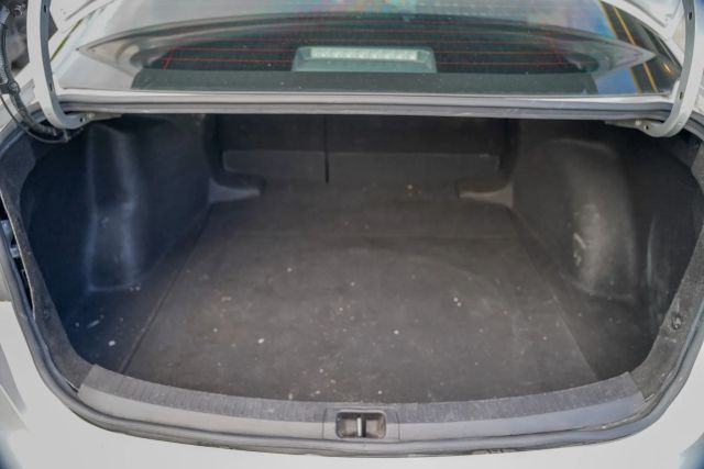 
								2021 Toyota Corolla LE Sedan 4D full									