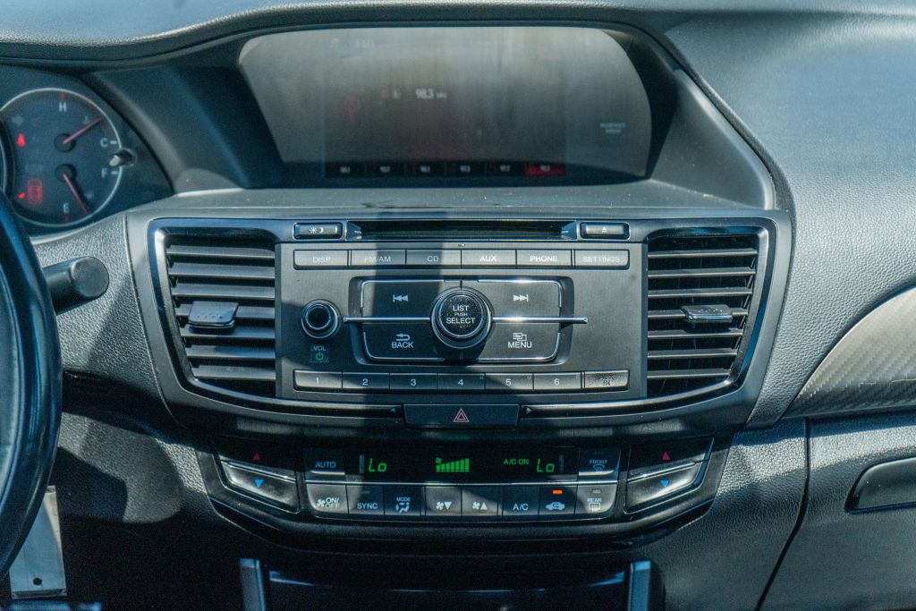 
								2017 Honda Accord Sport Sedan 4D full									