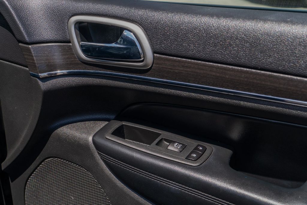 
								2018 Jeep Grand Cherokee Limited Sport Utility 4D full									