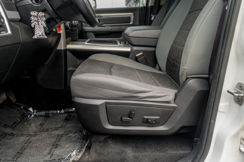 
								2014 Ram 1500 Crew Cab Big Horn Pickup 4D 6 1/3 ft full									