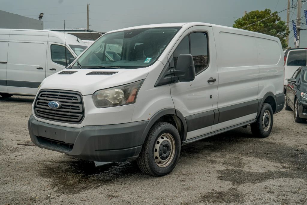 
								2017 Ford Transit 250 Van Low Roof w/60/40 Side Door w/RWB Van 3D full									