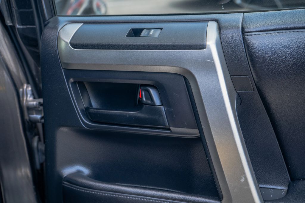 
								2012 Toyota 4Runner Limited Sport Utility 4D full									