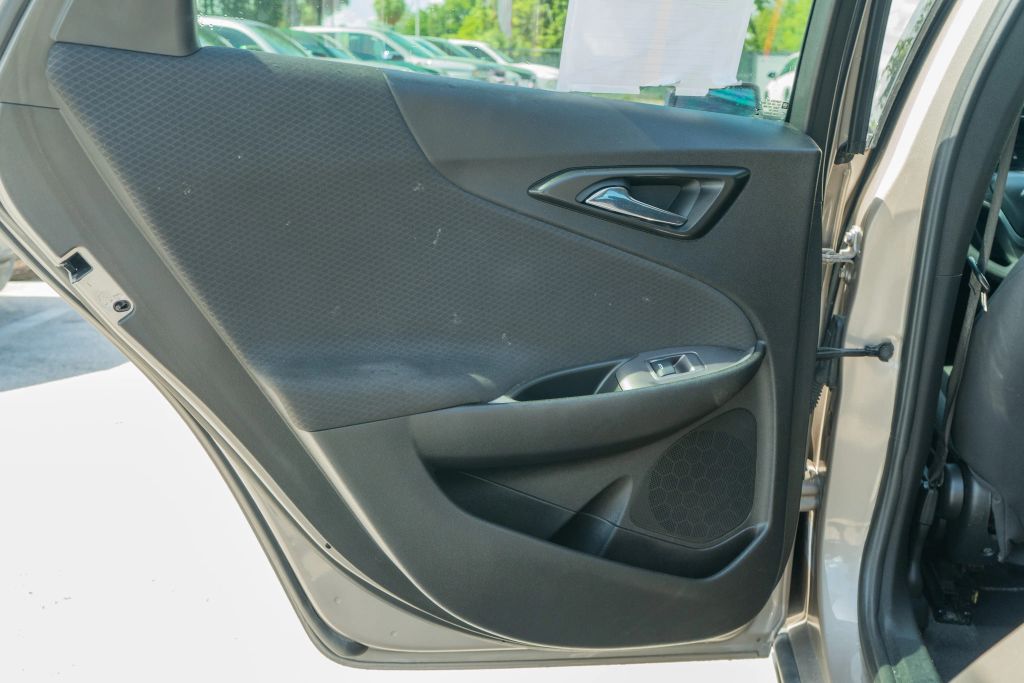 
								2022 Chevrolet Malibu LS Sedan 4D full									