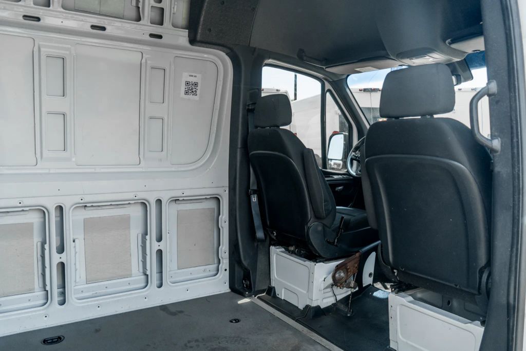 
								2021 Mercedes-Benz Sprinter 2500 Cargo High Roof w/170  WB Van 3D full									