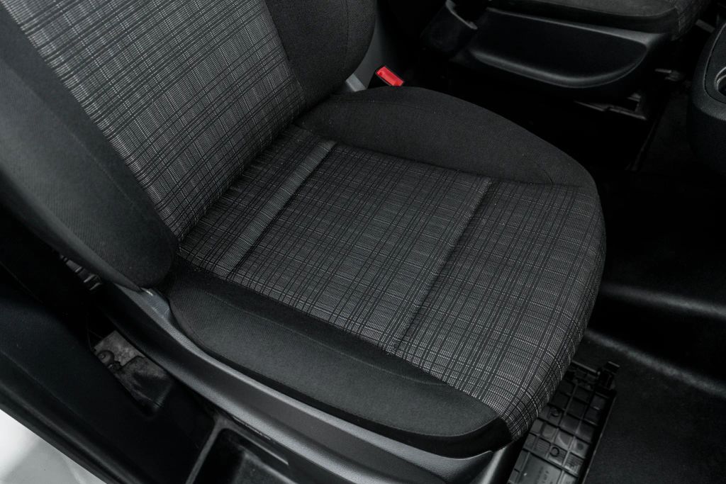 
								2018 Mercedes-Benz Metris WORKER Cargo Van 3D full									