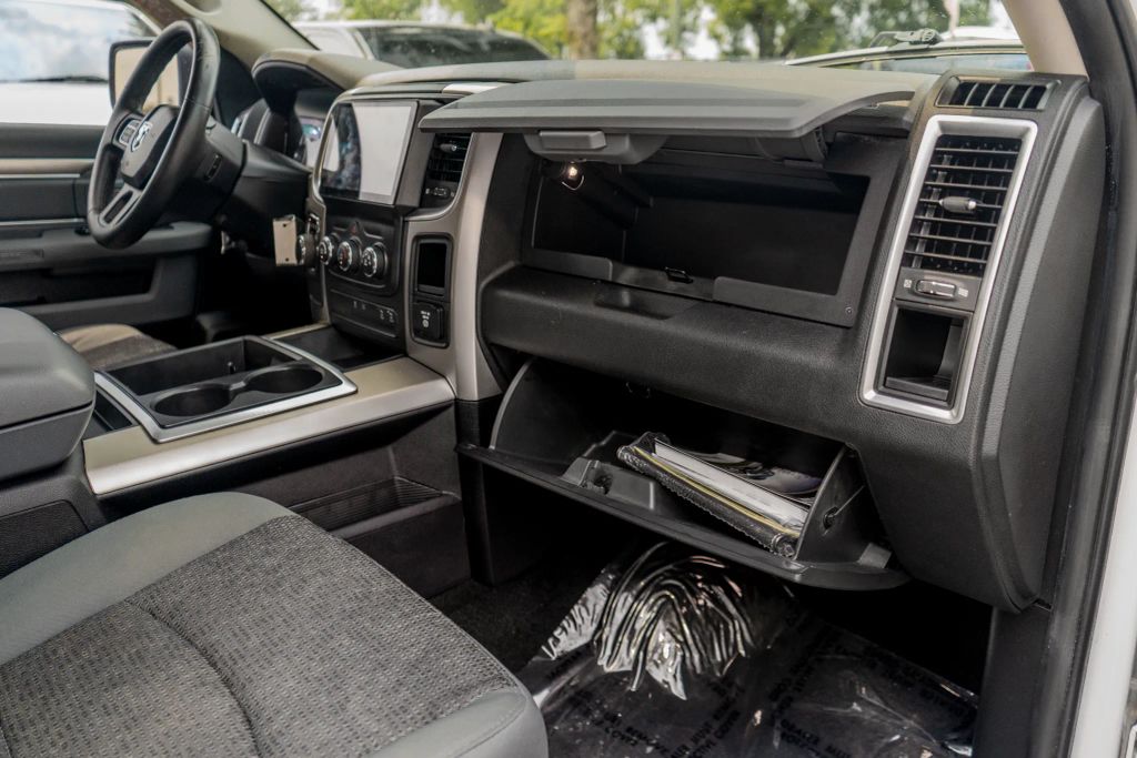 
								2014 Ram 1500 Crew Cab Big Horn Pickup 4D 6 1/3 ft full									