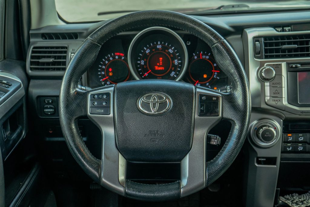 
								2012 Toyota 4Runner Limited Sport Utility 4D full									
