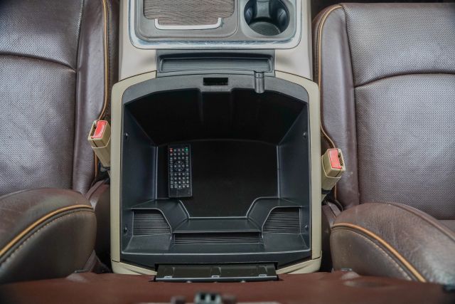 
								2018 Ram 3500 Crew Cab Laramie Longhorn Pickup 4D 8 ft full									