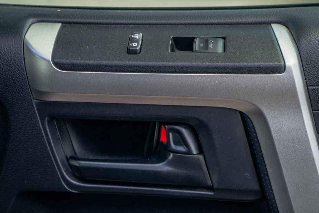 
								2012 Toyota 4Runner Limited Sport Utility 4D full									