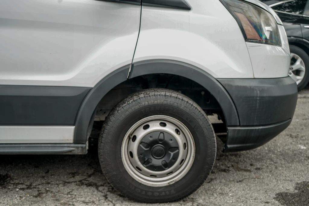 
								2017 Ford Transit 250 Van Low Roof w/60/40 Side Door w/RWB Van 3D full									