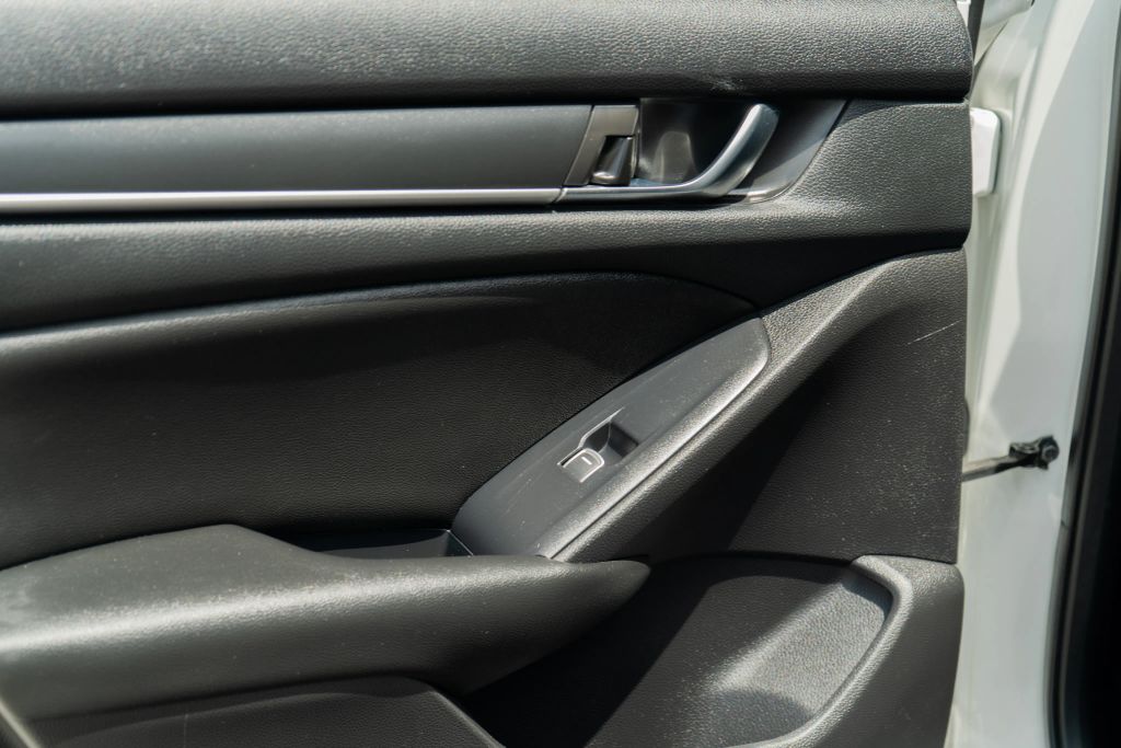 
								2020 Honda Accord Sport Sedan 4D full									