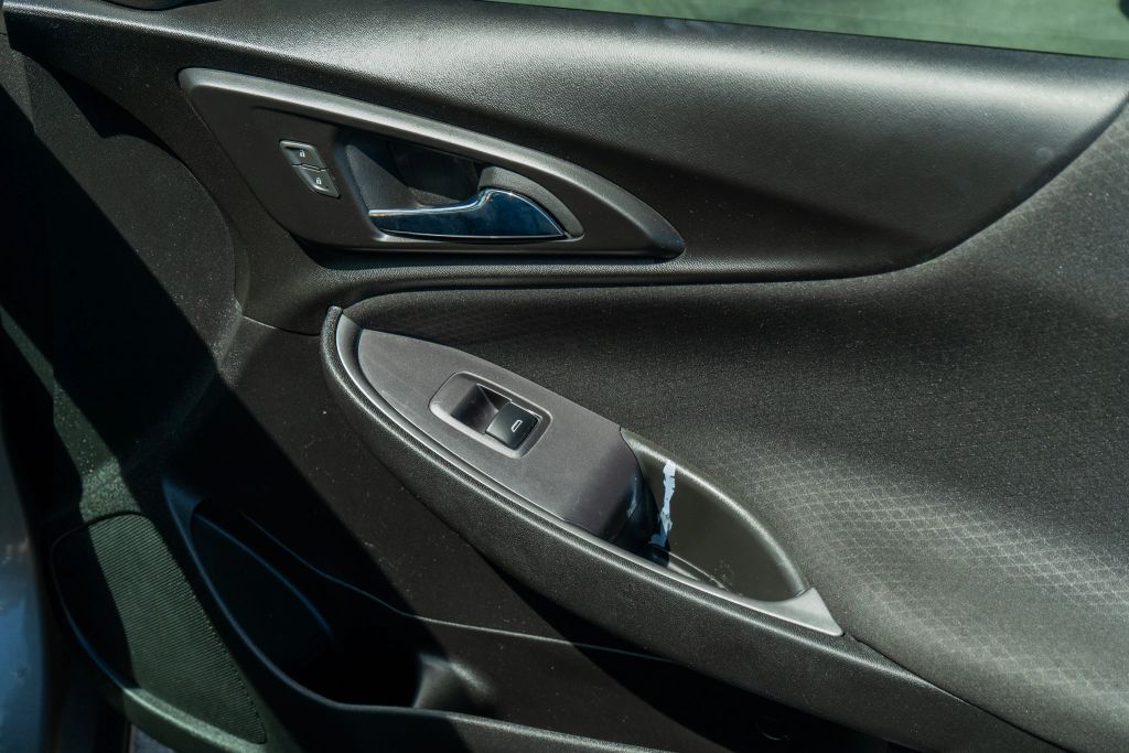 
								2022 Chevrolet Malibu LS Sedan 4D full									