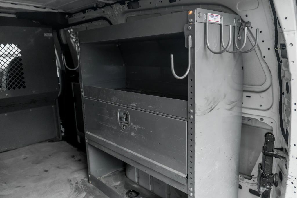 
								2018 Mercedes-Benz Metris WORKER Cargo Van 3D full									