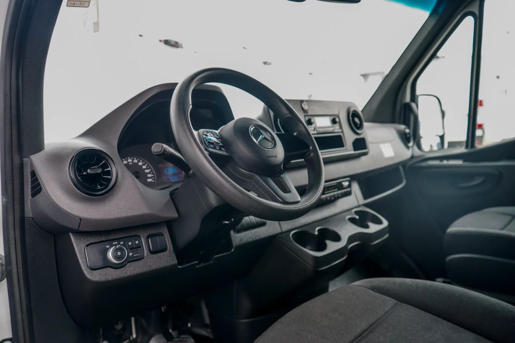 
								2023 Mercedes-Benz Sprinter 2500 Cargo High Roof w/170  WB Van 3D full									