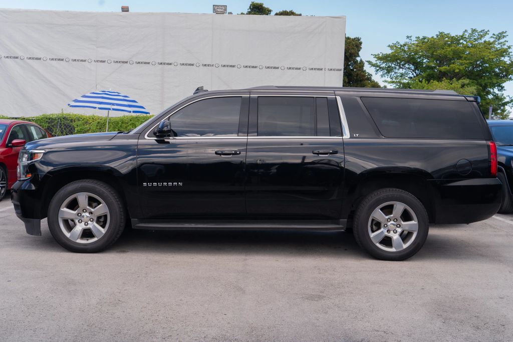 
								2017 Chevrolet Suburban LT Sport Utility 4D full									