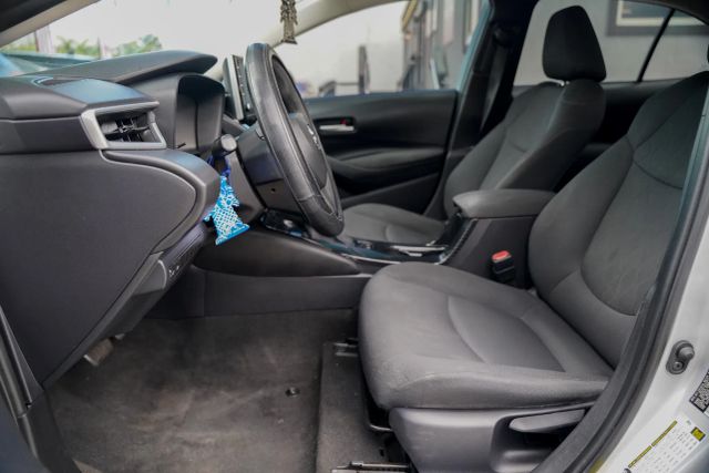 
								2021 Toyota Corolla LE Sedan 4D full									