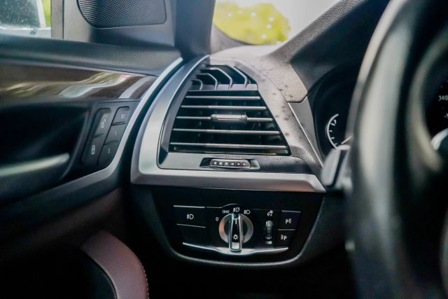 
								2019 BMW X3 sDrive30i Sport Utility 4D full									