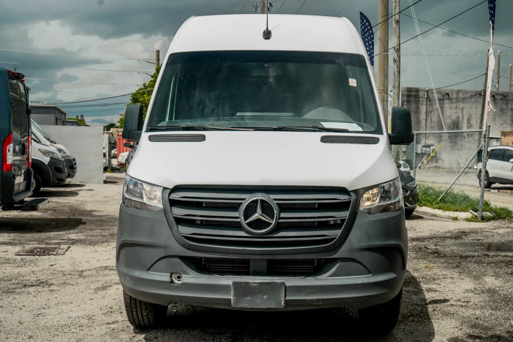 
								2023 Mercedes-Benz Sprinter 2500 Cargo High Roof w/170  WB Van 3D full									