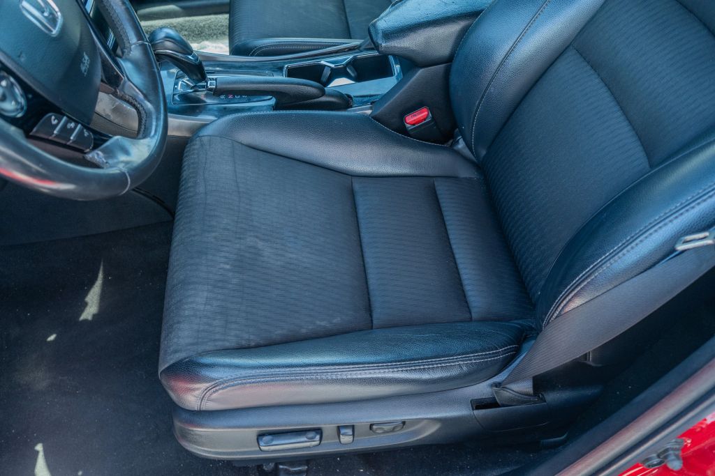 
								2017 Honda Accord Sport Sedan 4D full									