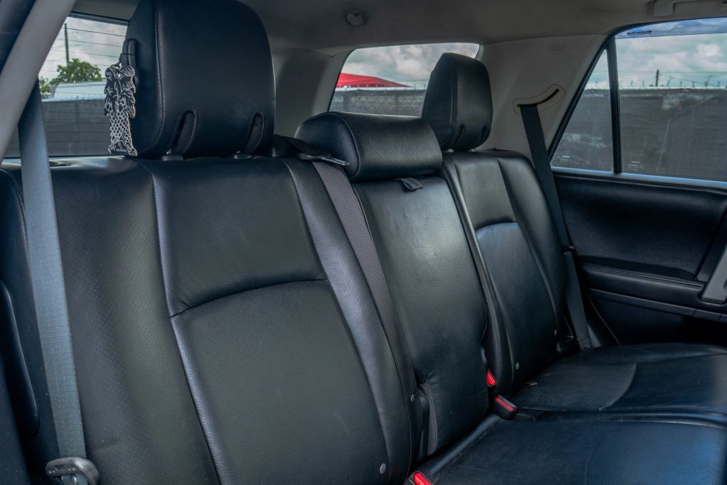 
								2012 Toyota 4Runner Limited Sport Utility 4D full									