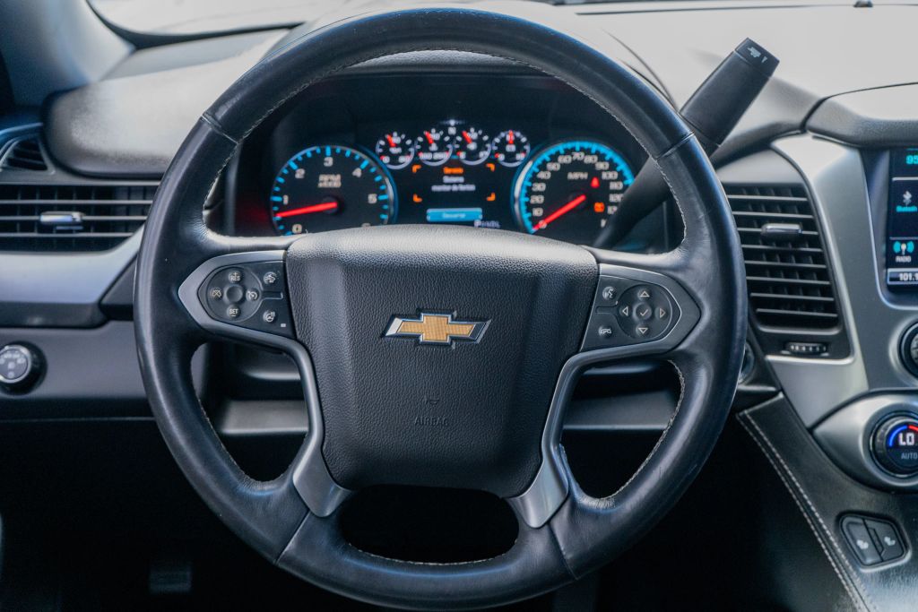 
								2017 Chevrolet Suburban LT Sport Utility 4D full									