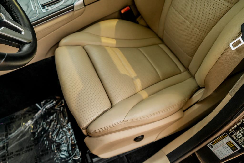 
								2020 Mercedes-Benz GLC GLC 300 Sport Utility 4D full									