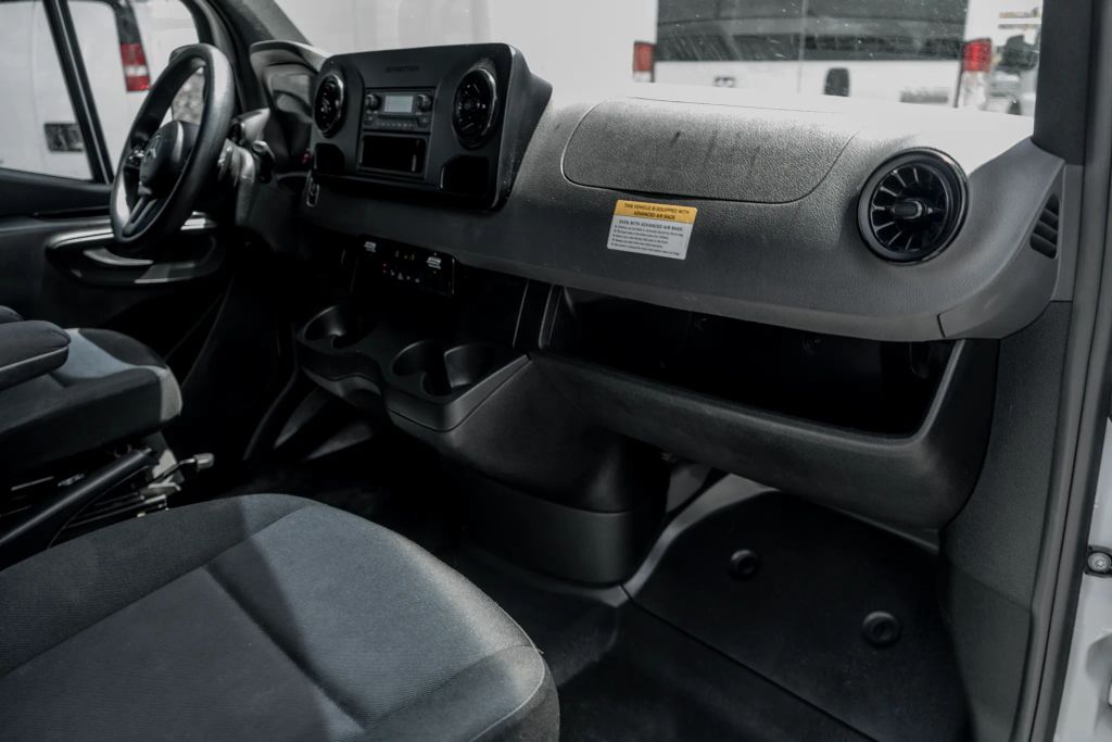 
								2023 Mercedes-Benz Sprinter 2500 Cargo High Roof w/170  WB Van 3D full									