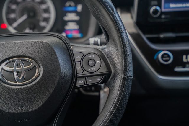 
								2021 Toyota Corolla LE Sedan 4D full									