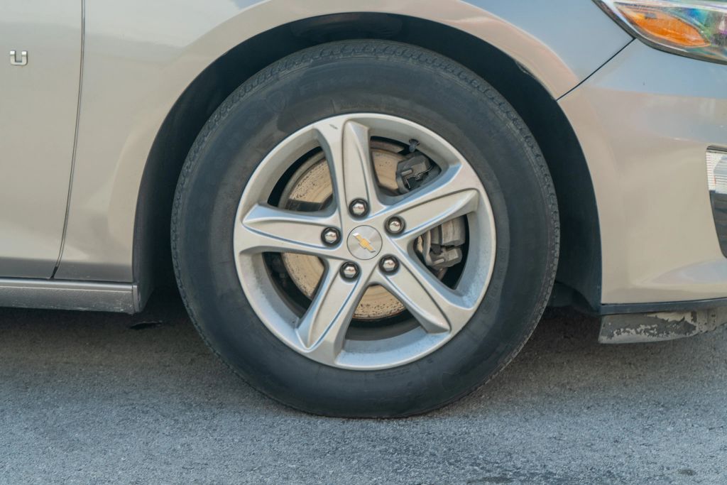 
								2022 Chevrolet Malibu LS Sedan 4D full									