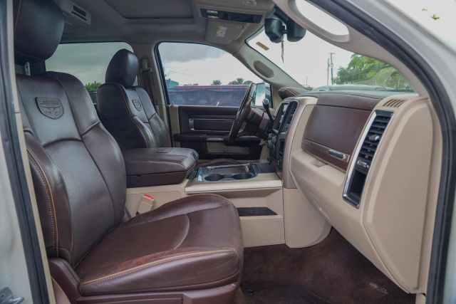 
								2018 Ram 3500 Crew Cab Laramie Longhorn Pickup 4D 8 ft full									